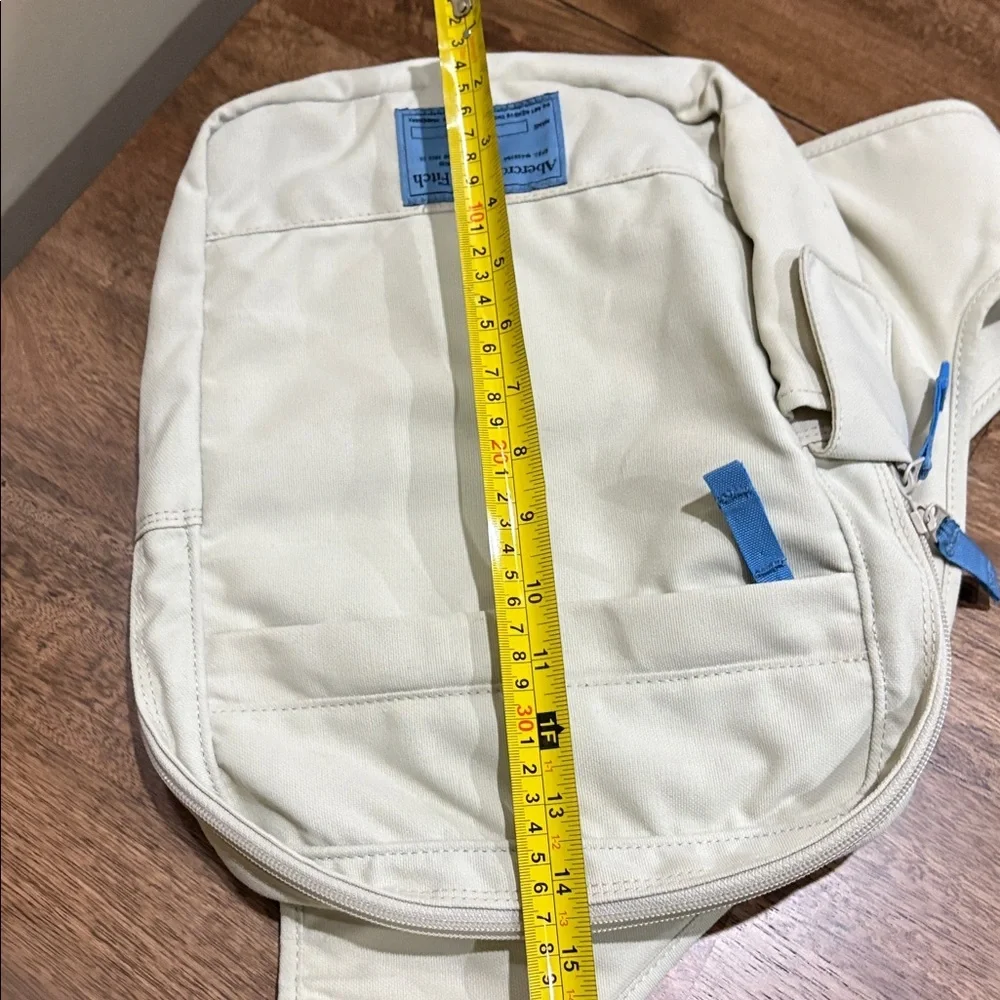 ABERCROMBIE & FITCH backpack. Laptop crossbody bag. Approx. 15” x 13”